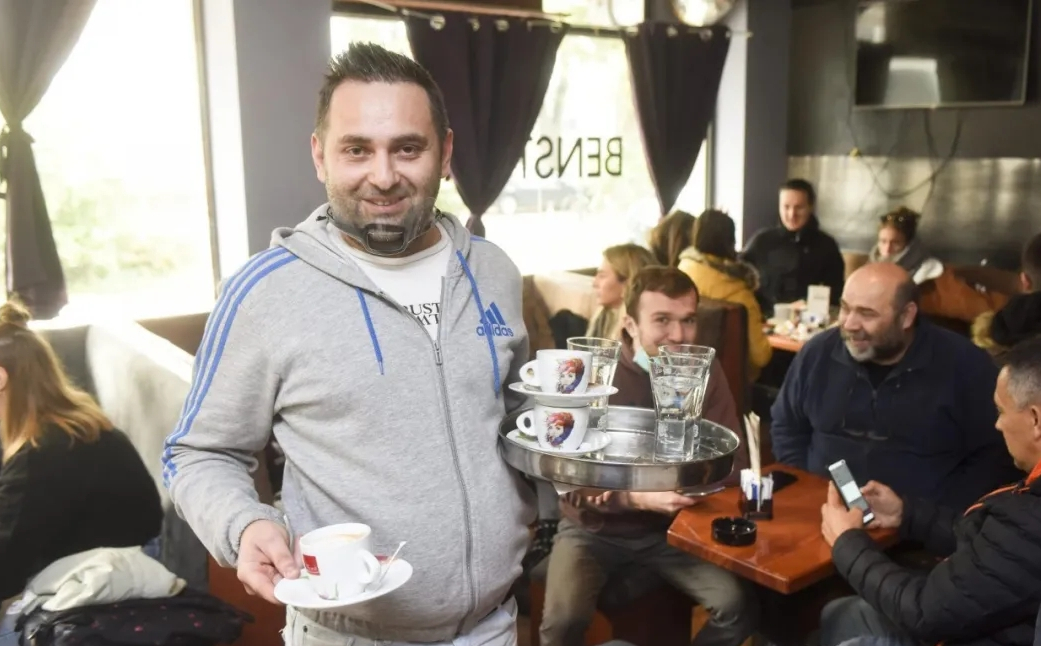 本斯顿咖啡馆的老板Mirko Plavsic
