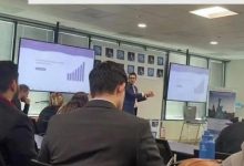 老四今天参加了在阿联酋迪拜举行的区块链顾问会议!炉边论坛的首页展示的是中国四川先锋!_派想网